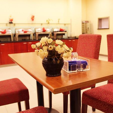 Hanting Express Shanghai Songjiang North Renmin Road Екстер'єр фото
