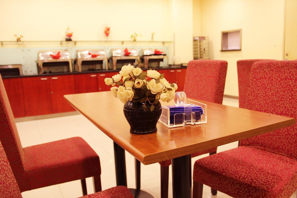 Hanting Express Shanghai Songjiang North Renmin Road Екстер'єр фото